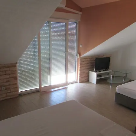 Dominika Apartament *